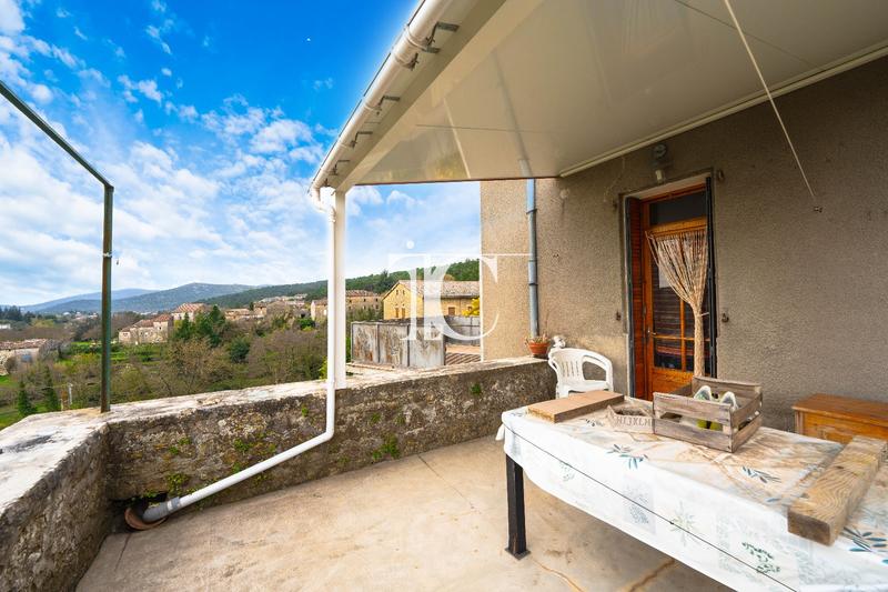 Maison - 88 m² - 5 pièces