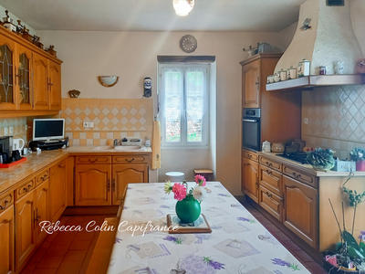 Maison - 200 m² - 7 pièces