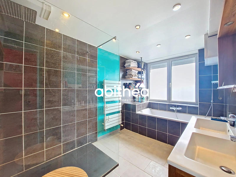 Maison - 162 m² - 6 pièces