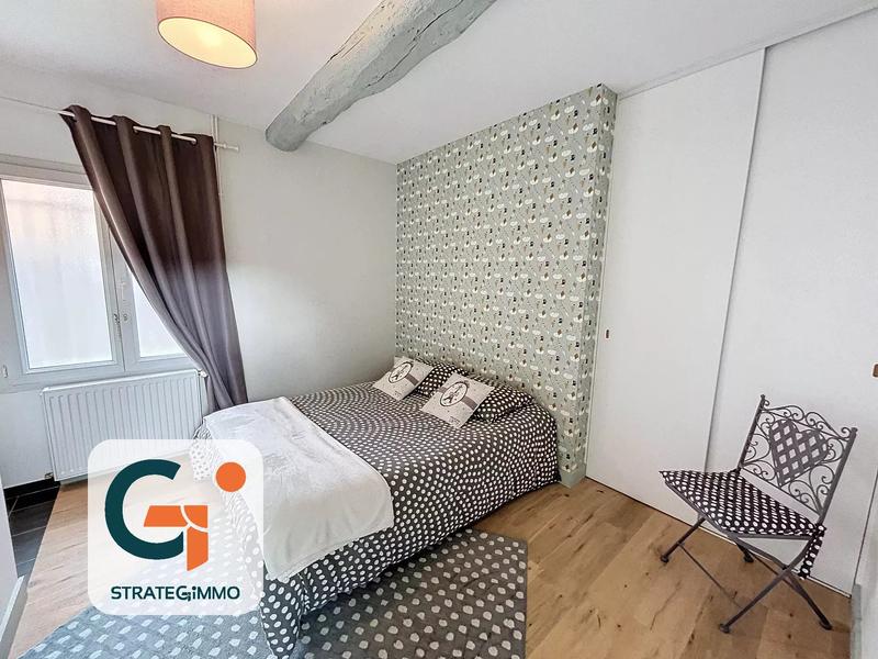 Maison - 240 m² - 7 pièces