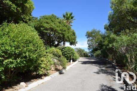 Maison - 352 m² - 7 pièces