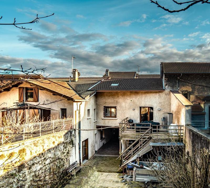 Maison - 315 m² - 12 pièces