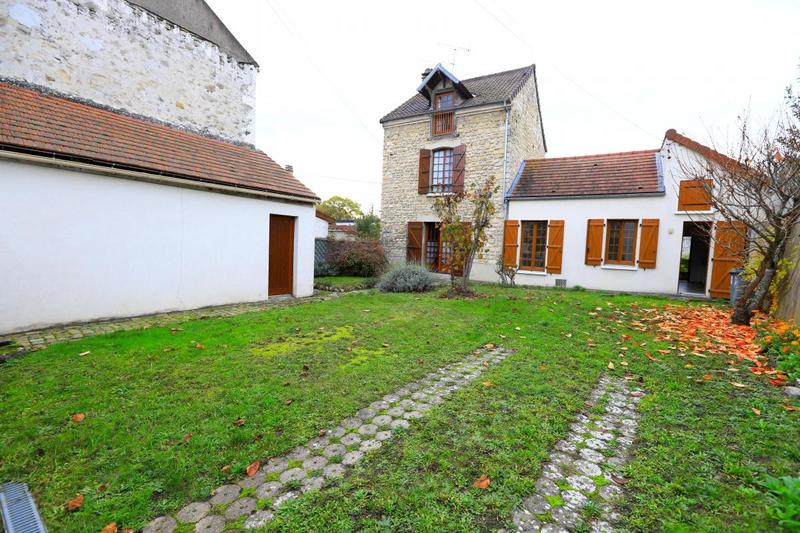 Maison - 92 m² - 5 pièces