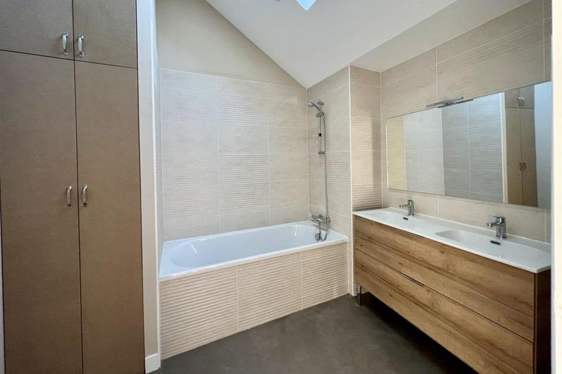 Maison - 94 m² - 4 pièces