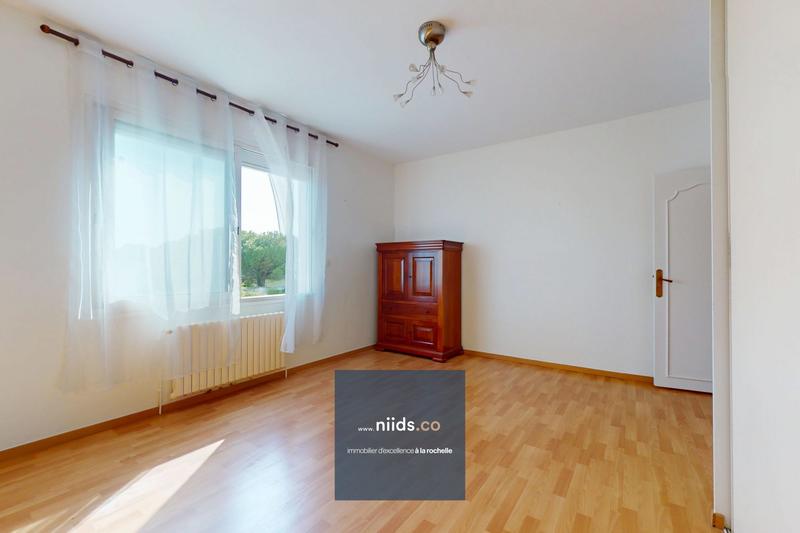 Maison - 217 m² - 8 pièces