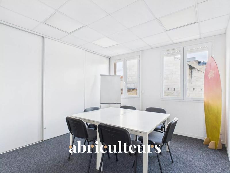 Bureau - 99 m² - 4 pièces