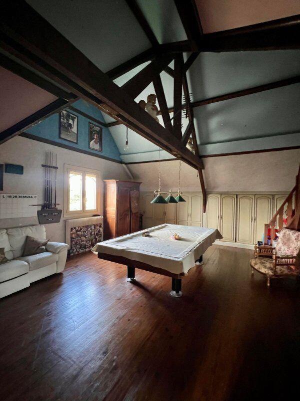 Maison - 380 m² - 12 pièces