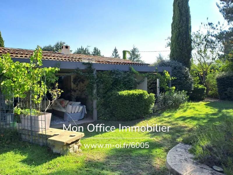 Maison - 275 m² - 10 pièces