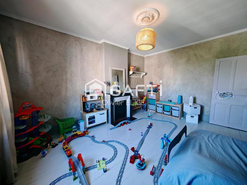 Maison - 110 m² - 5 pièces