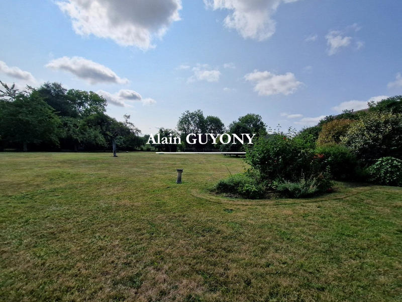 Maison - 224 m² - 9 pièces