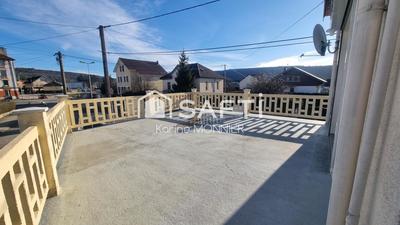 Maison - 154 m² - 10 pièces