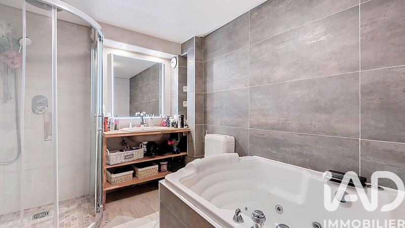 Appartement - 138 m² - 5 pièces