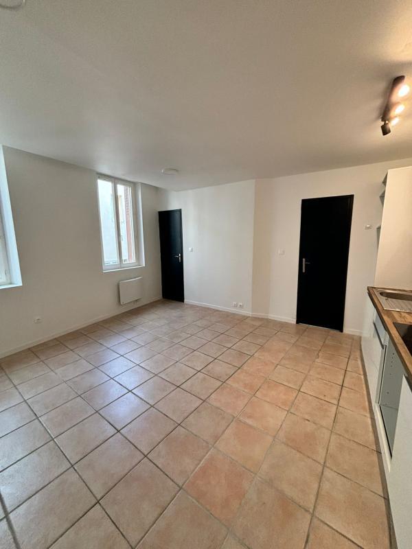 Studio - 25 m² - 1 pièce