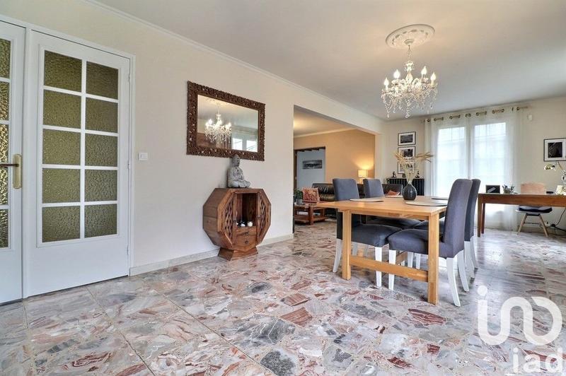 Maison - 180 m² - 8 pièces