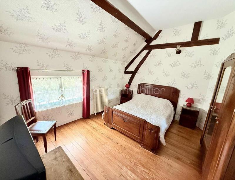 Maison - 256 m² - 9 pièces