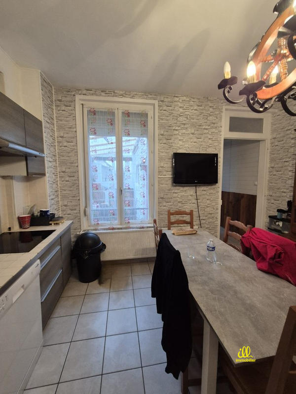 Maison - 86 m² - 5 pièces