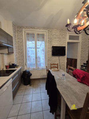 Maison - 86 m² - 5 pièces