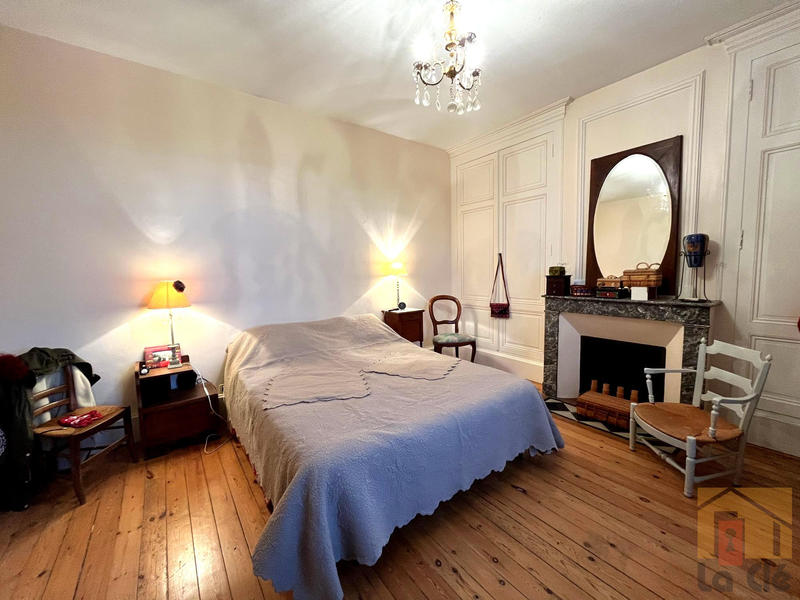 Maison - 180 m² - 6 pièces