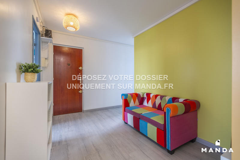 Chambre - 10 m² - 5 pièces