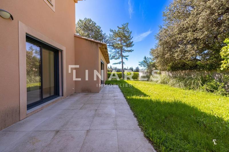 Maison - 185 m² - 5 pièces