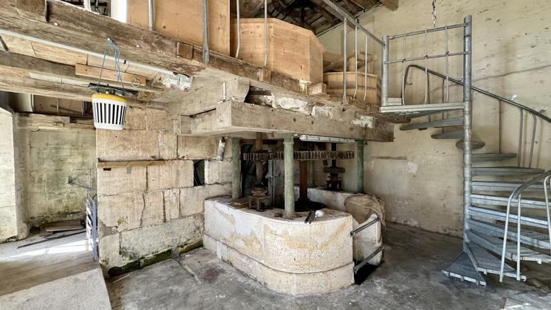 Maison - 235 m² - 6 pièces