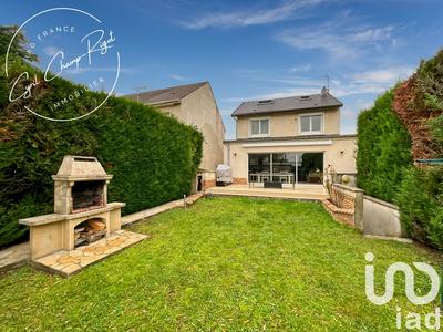 Maison - 151 m² - 8 pièces