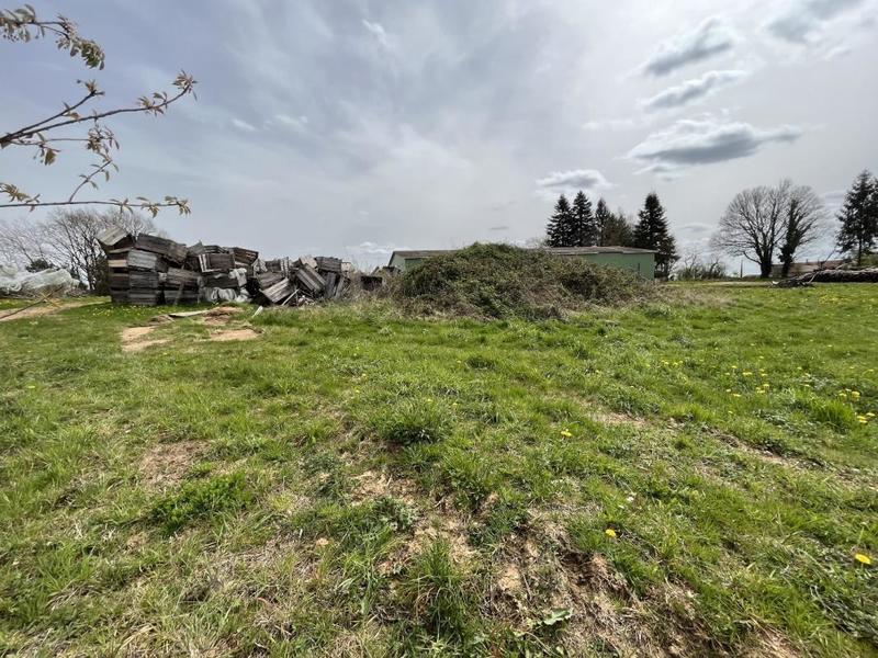 Maison ancienne - 530 m² - 3 pièces