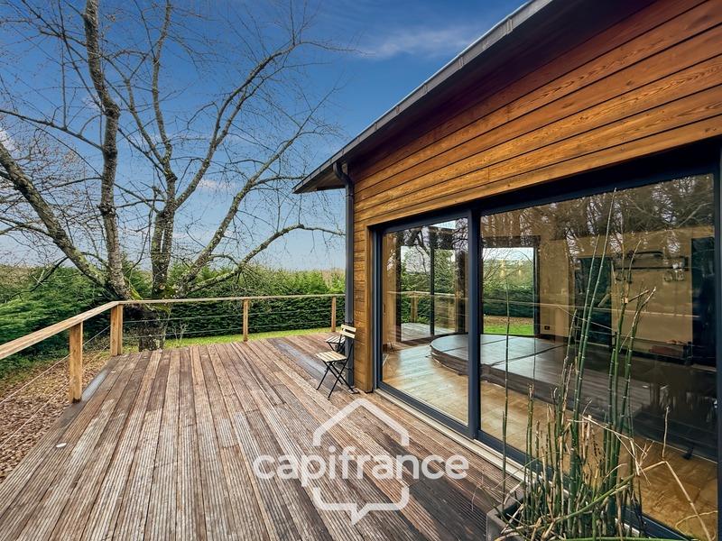 Maison - 284 m² - 10 pièces