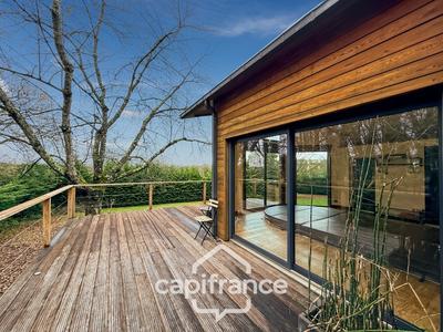 Maison - 284 m² - 10 pièces