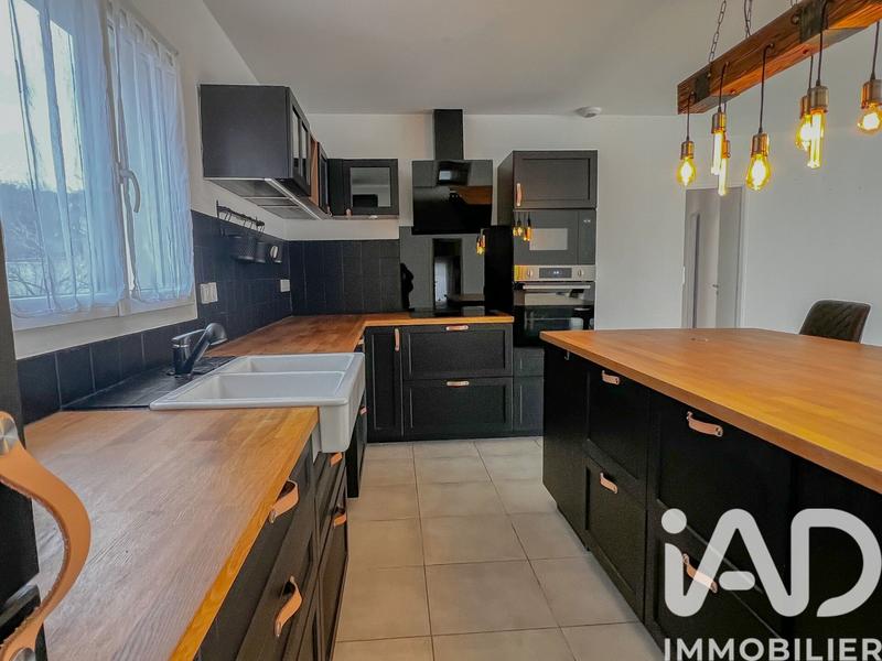 Maison - 121 m² - 5 pièces