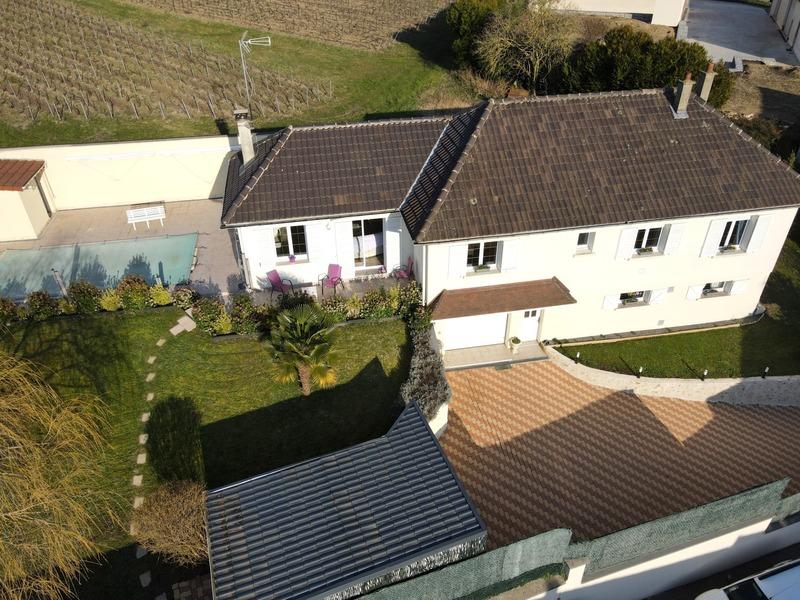 Maison - 145 m² - 5 pièces