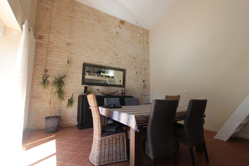 Maison - 225 m² - 7 pièces