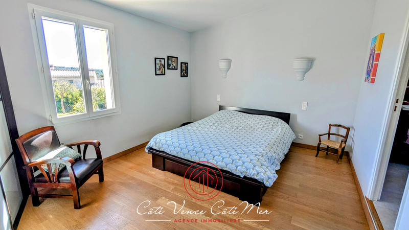 Maison - 181 m² - 5 pièces