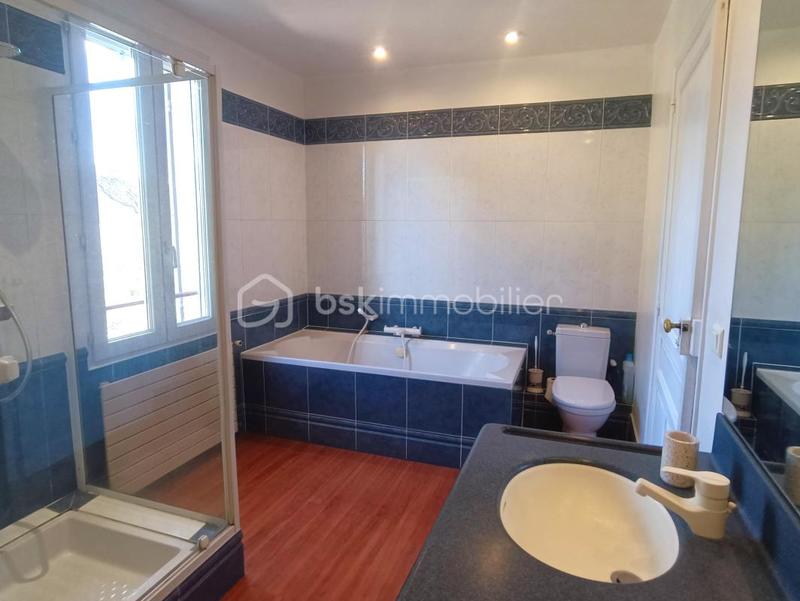 Maison de ville - 276 m² - 11 pièces