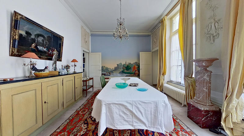 Appartement - 241 m² - 8 pièces