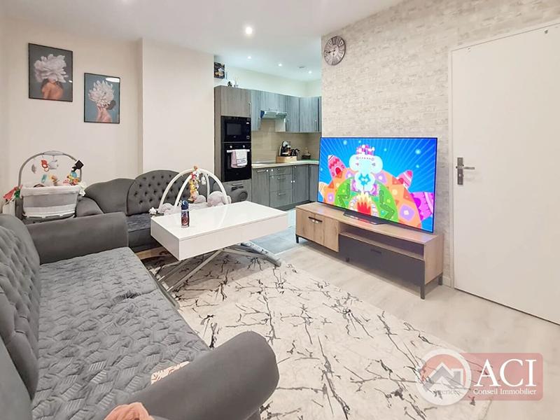 Maison - 230 m² - 13 pièces