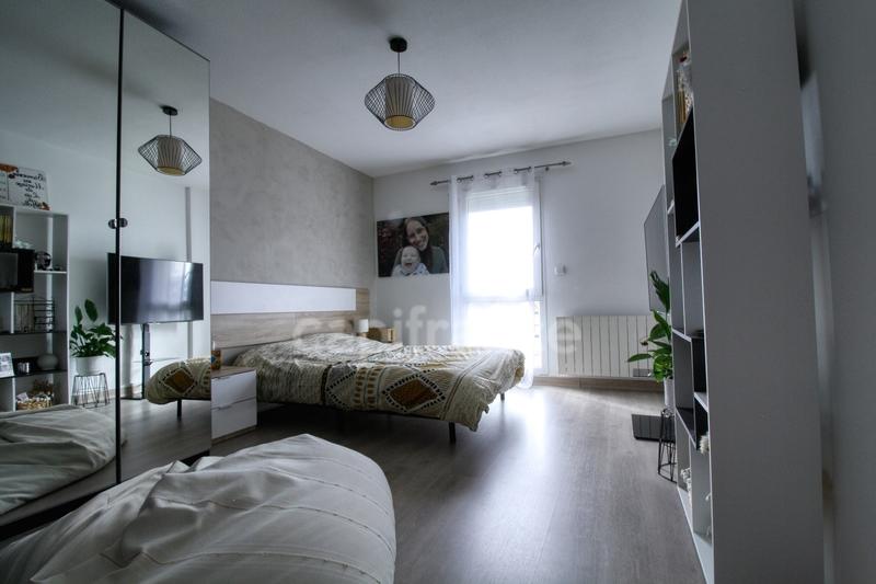 Appartement - 79 m² - 4 pièces