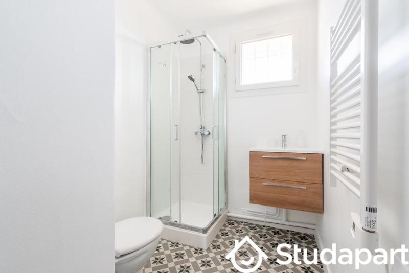 Chambre - 11 m² - 1 pièce