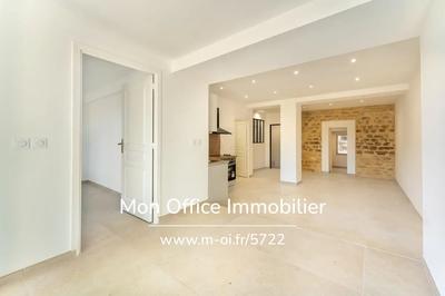 Appartement - 100 m² - 3 pièces