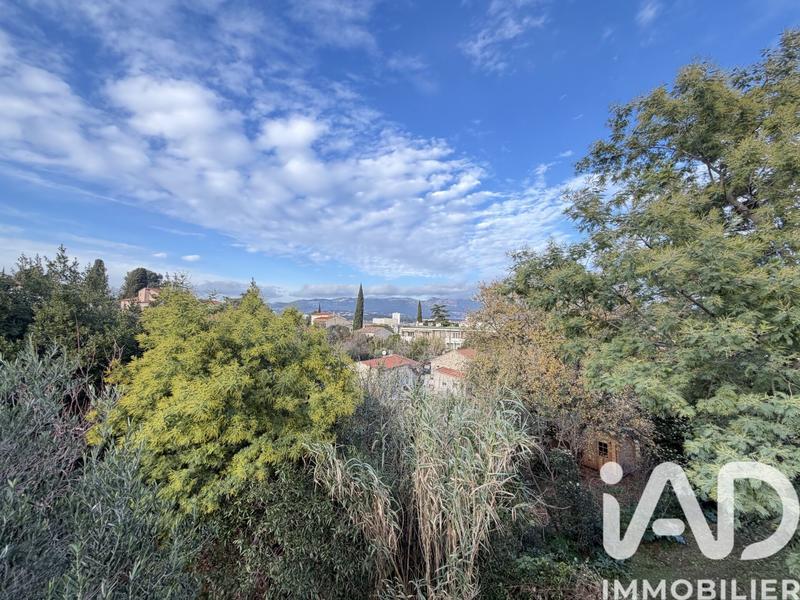 Maison - 192 m² - 5 pièces