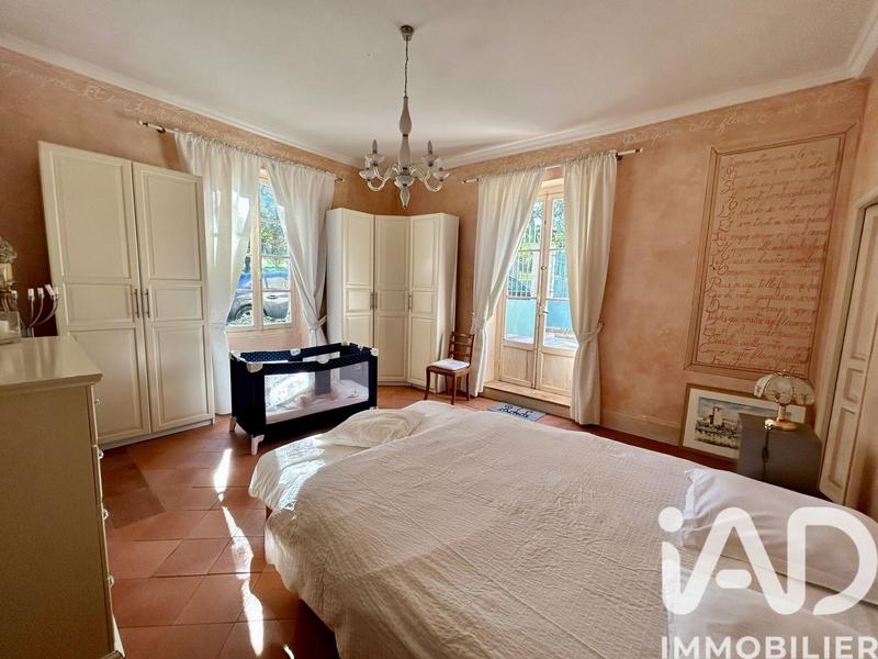 Maison - 502 m² - 13 pièces