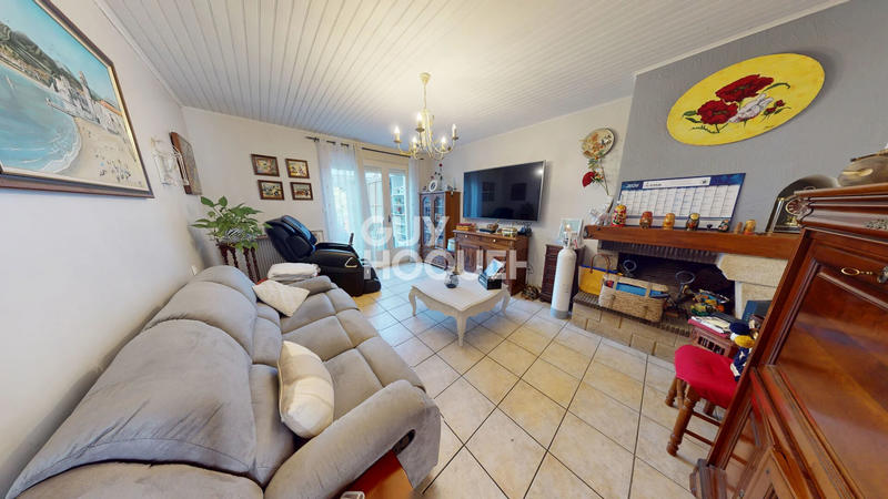 Maison - 140 m² - 6 pièces