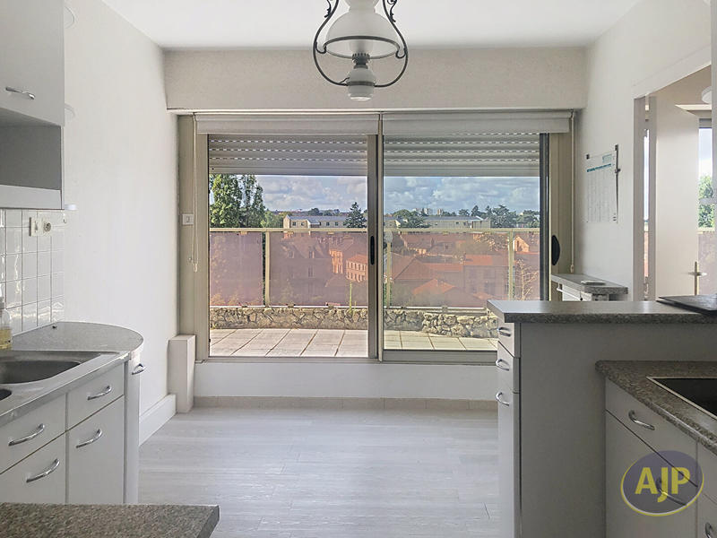 Appartement - 144 m² - 5 pièces