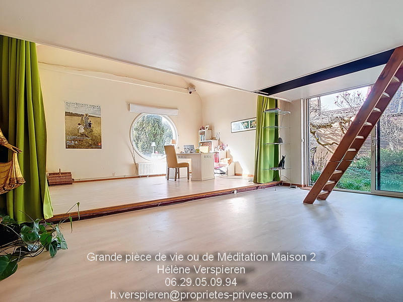 Maison - 303 m² - 19 pièces