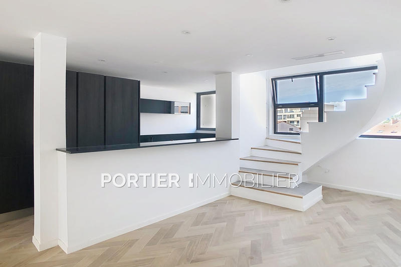 Appartement - 139 m² - 4 pièces