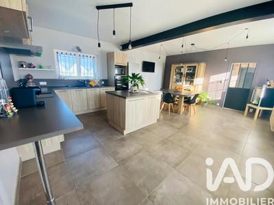 Maison - 135 m² - 6 pièces