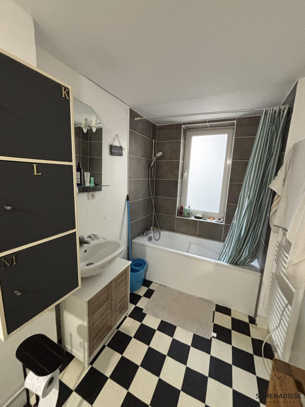 Appartement - 80 m² - 3 pièces