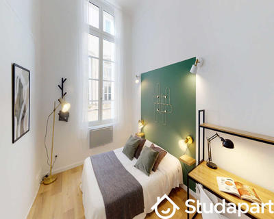 Chambre - 90 m² - 1 pièce
