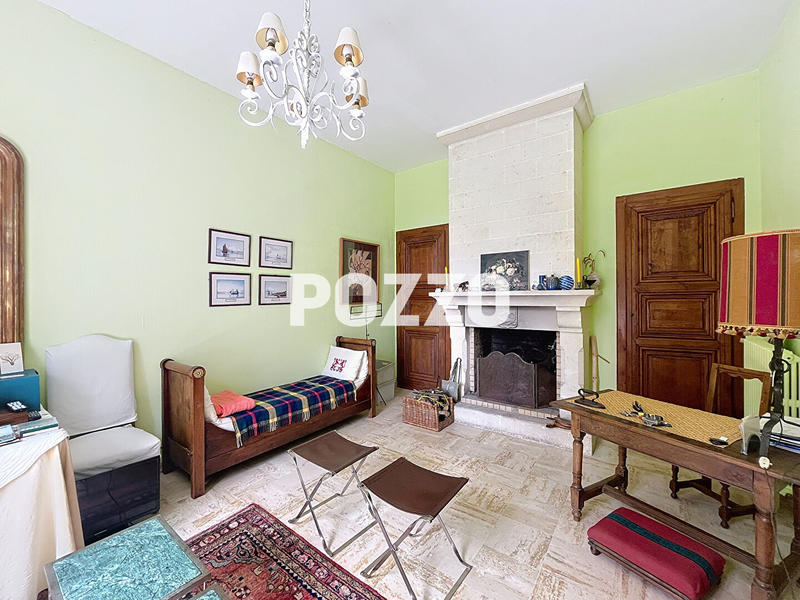 Maison - 201 m² - 10 pièces