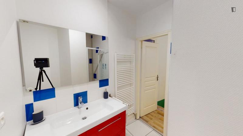 Chambre - 14 m² - 6 pièces